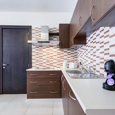 Saint Julian's Stylish 2Br Apt With Balconies In St Julians, Paceville - Apt 6 By Vaganza מראה חיצוני תמונה
