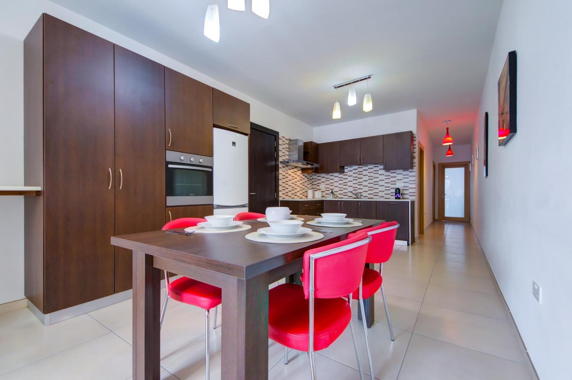Saint Julian's Stylish 2Br Apt With Balconies In St Julians, Paceville - Apt 6 By Vaganza מראה חיצוני תמונה